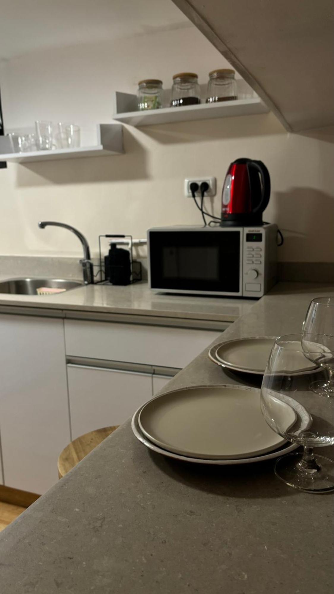 Appartement דירת סטודיו באווירת במתחם נגה,דקה הליכה מהים. *